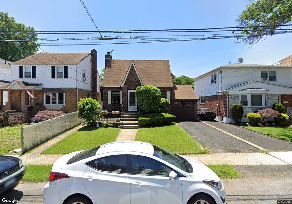 184 Locust Ave, Staten Island, NY 10306 - photo 1