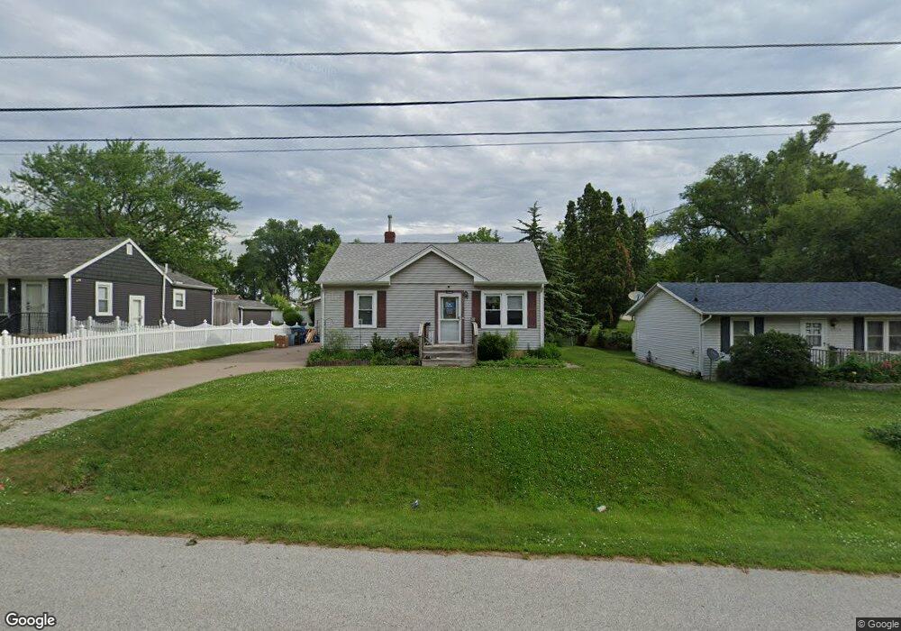 2210 W 51st St, Davenport, IA 52806 - photo 1