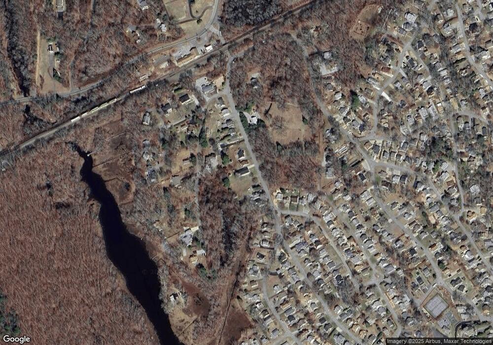 21 Connecticut Rd, Old Lyme, CT 06371 - photo 1