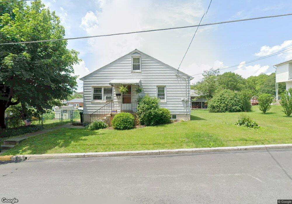 807 N Warren St, Orwigsburg, PA 17961 - photo 1