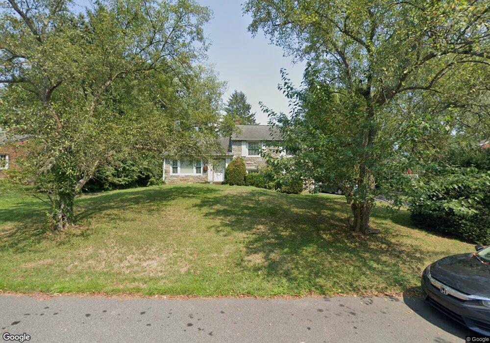 102 Canterbury Dr, Wallingford, PA 19086 - photo 1