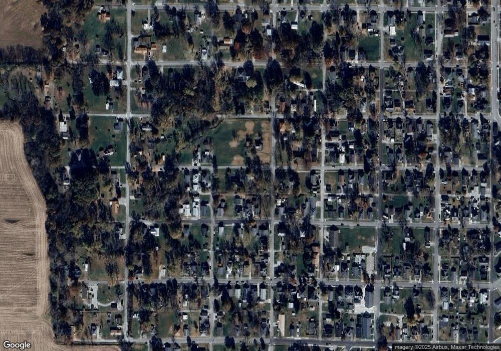 611 W 6th St, Bicknell, IN 47512 - photo 1