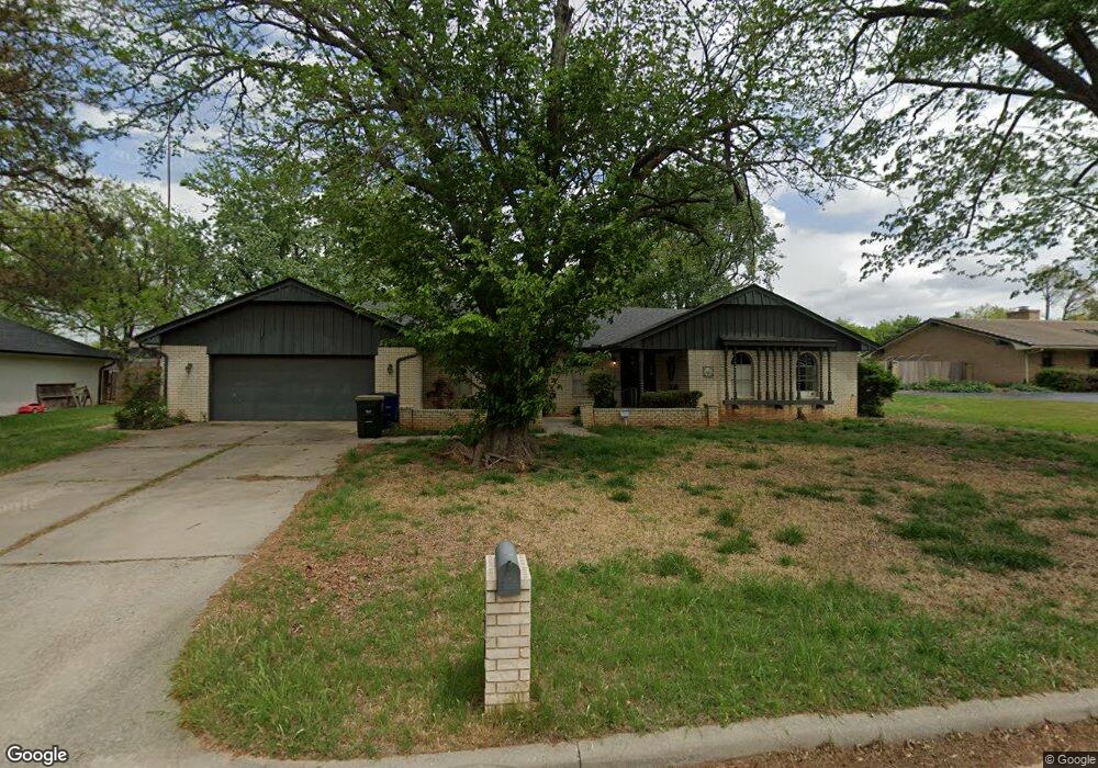 2106 2106 Carolin Dr, Duncan, OK 73533 - photo 1