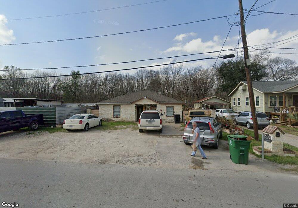 10601 Foy Ln, Houston, TX 77093 - photo 1