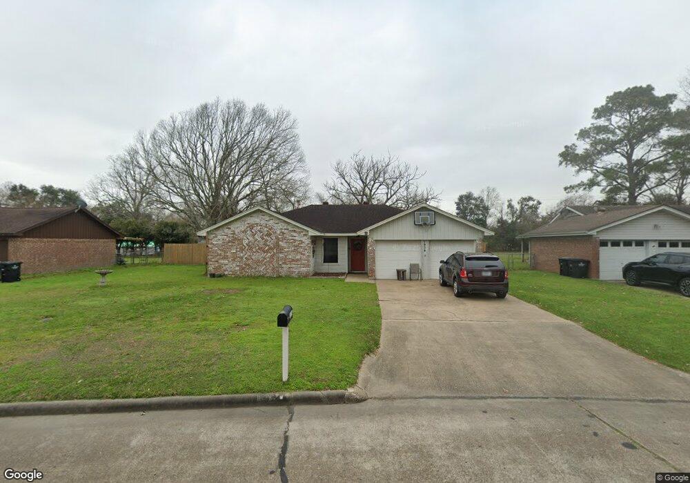 1924 Parkcrest St, Alvin, TX 77511 - photo 1