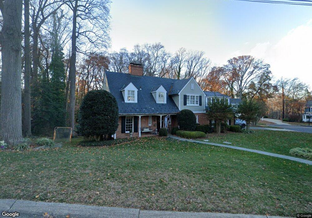8220 Kerry Rd, Chevy Chase, MD 20815 - photo 1