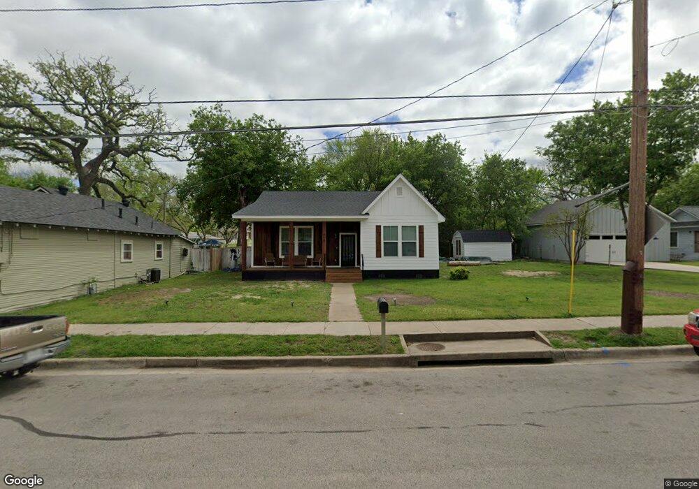 315 W Lee Ave, Weatherford, TX 76086 - photo 1