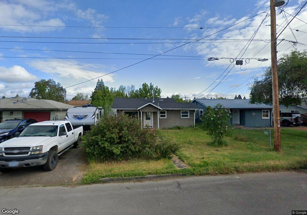 497 Grand Ave, Central Point, OR 97502 - photo 1