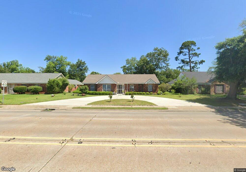 2123 E Prien Lake Rd, Lake Charles, LA 70601 - photo 1