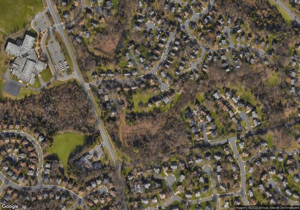 3416 Tyburn Tree Ct, Herndon, VA 20171 - photo 1