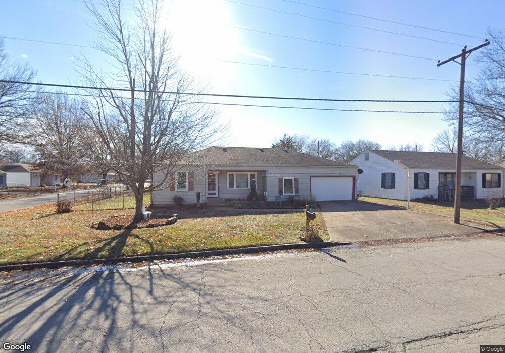 2802 Briggs Ave, Parsons, KS 67357 - photo 1