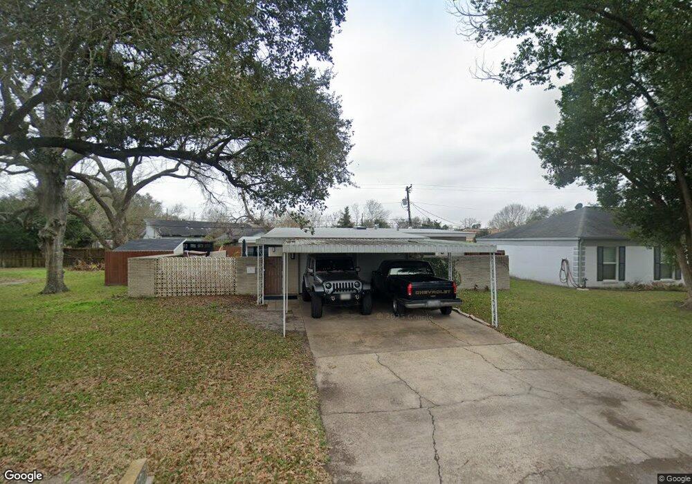 1601 Alta Vista Dr, Alvin, TX 77511 - photo 1