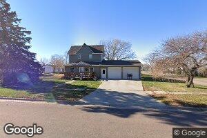 902 S Delaware Ave, Platte, SD 57369