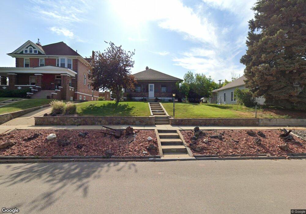 742 Clarendon Ave, Sheridan, WY 82801 - photo 1