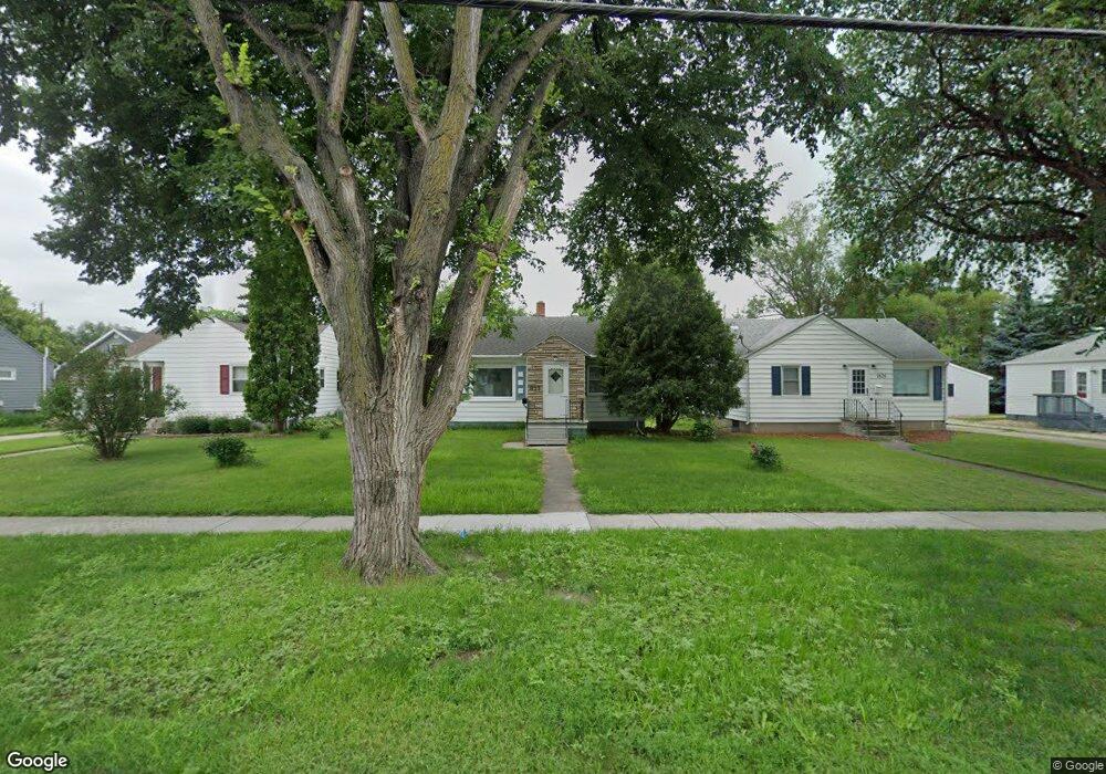 1622 N Broadway Dr, Fargo, ND 58102 - photo 1