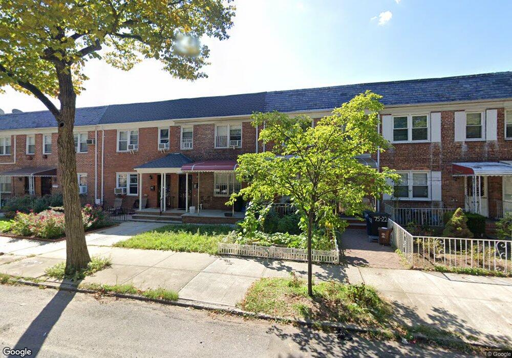 7524 168th St, Fresh Meadows, NY 11366 - photo 1