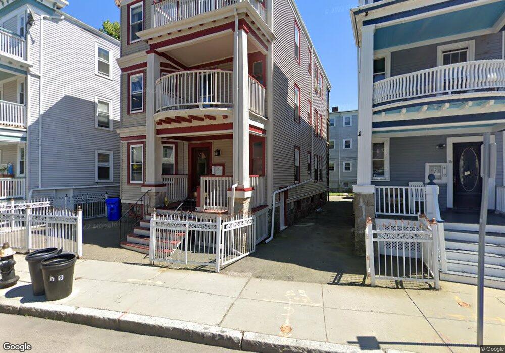 19 Roseland St, Dorchester Center, MA 02124 - photo 1