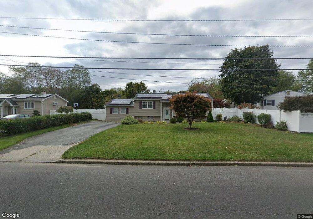 3016 Sipp Ave, Medford, NY 11763 - photo 1