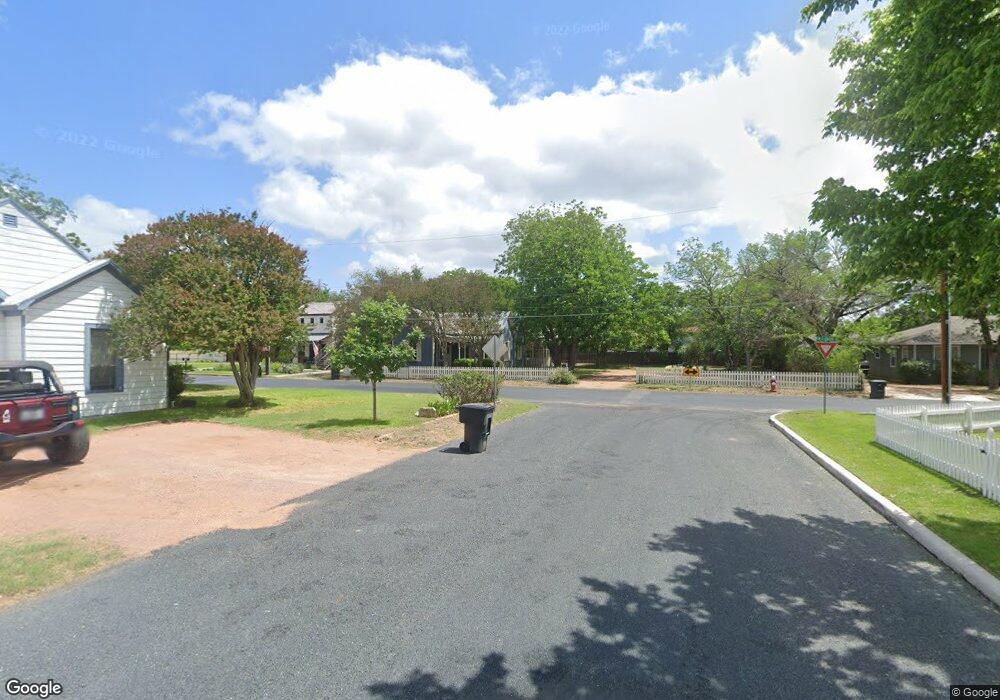 316 S Lee St unit 20R, Fredericksburg, TX 78624 - photo 1