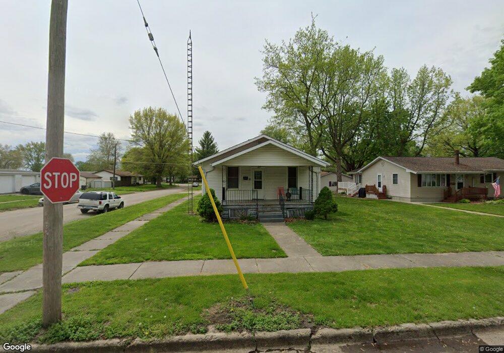 329 Williamette Ave, Lincoln, IL 62656 - photo 1