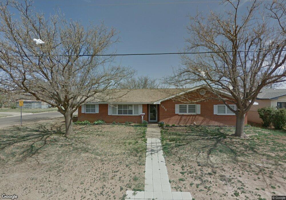2410 W 13th St, Plainview, TX 79072 - photo 1