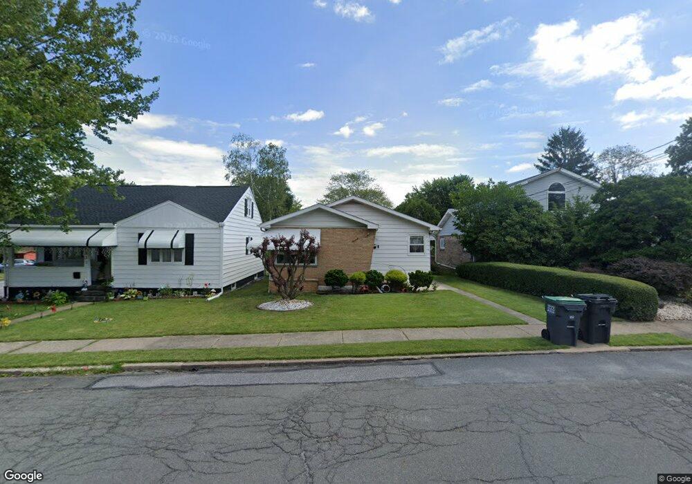 631 Putnam St, Hazleton, PA 18202 - photo 1