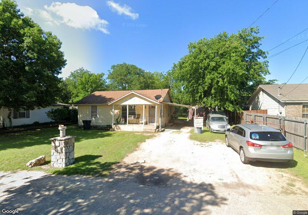 1113 Gatrix Ave, Cleburne, TX 76033 - photo 1