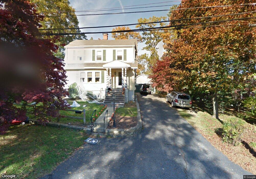 4 Hollywood Rd, Winchester, MA 01890 - photo 1