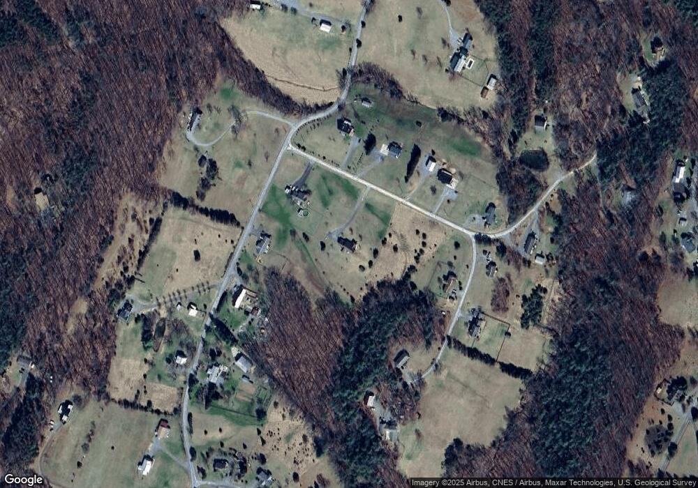 76 Cedar Ridge Dr, Berkeley Springs, WV 25411 - photo 1