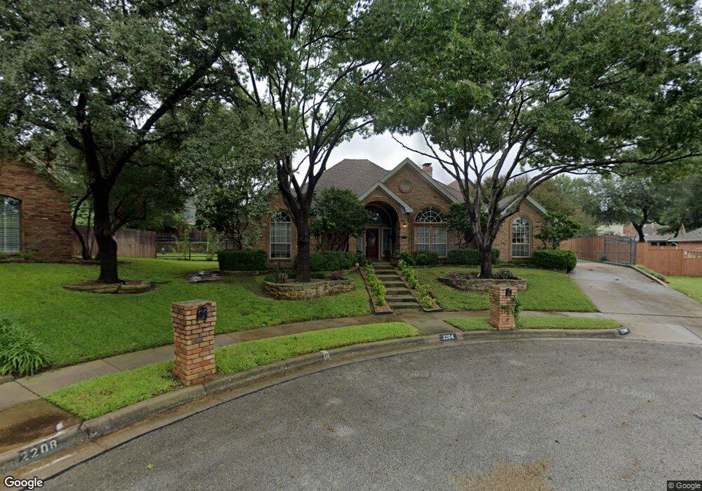 2204 Edgewater Ct, Bedford, TX 76021 - photo 1