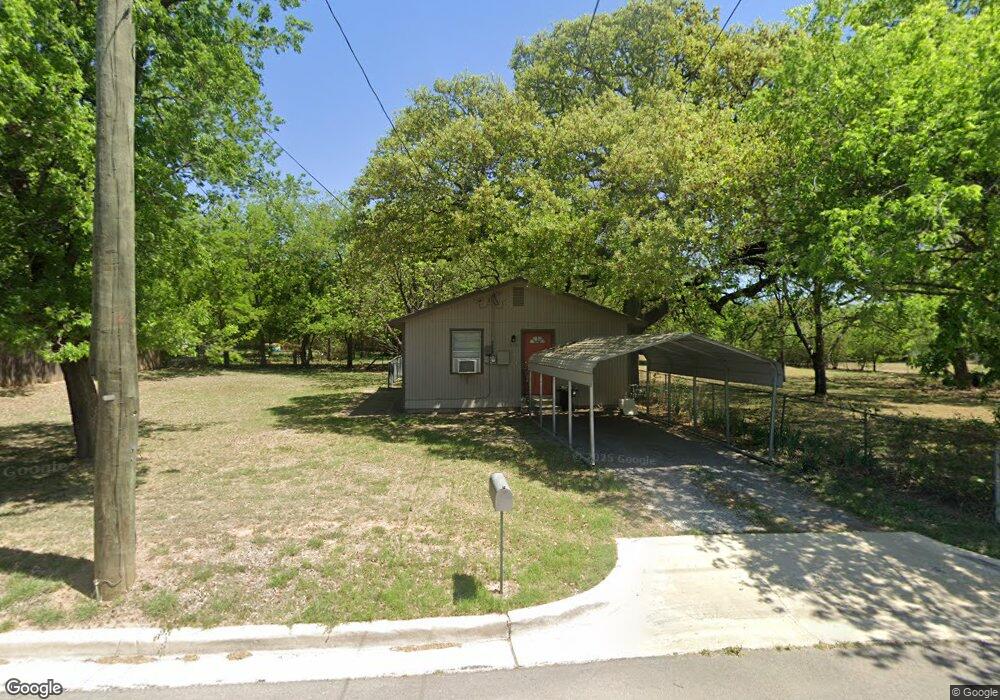 516 N Rusk St, Weatherford, TX 76086 - photo 1