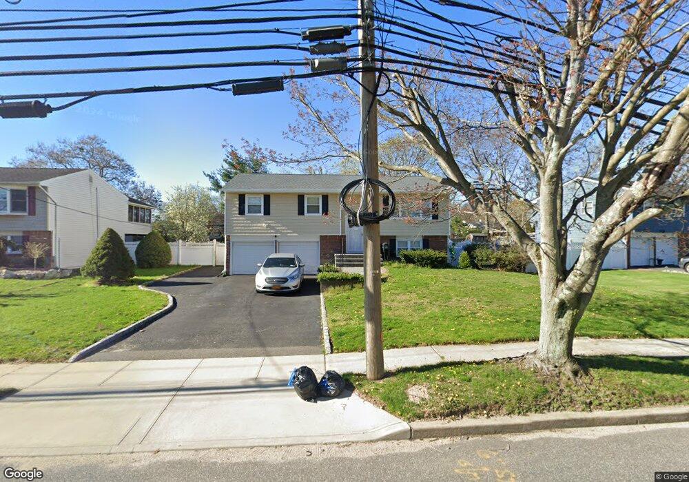 102 New Hwy, ComMacK, NY 11725 - photo 1