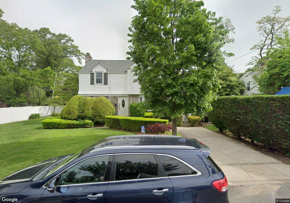 391 Maple St, West Hempstead, NY 11552 - photo 1