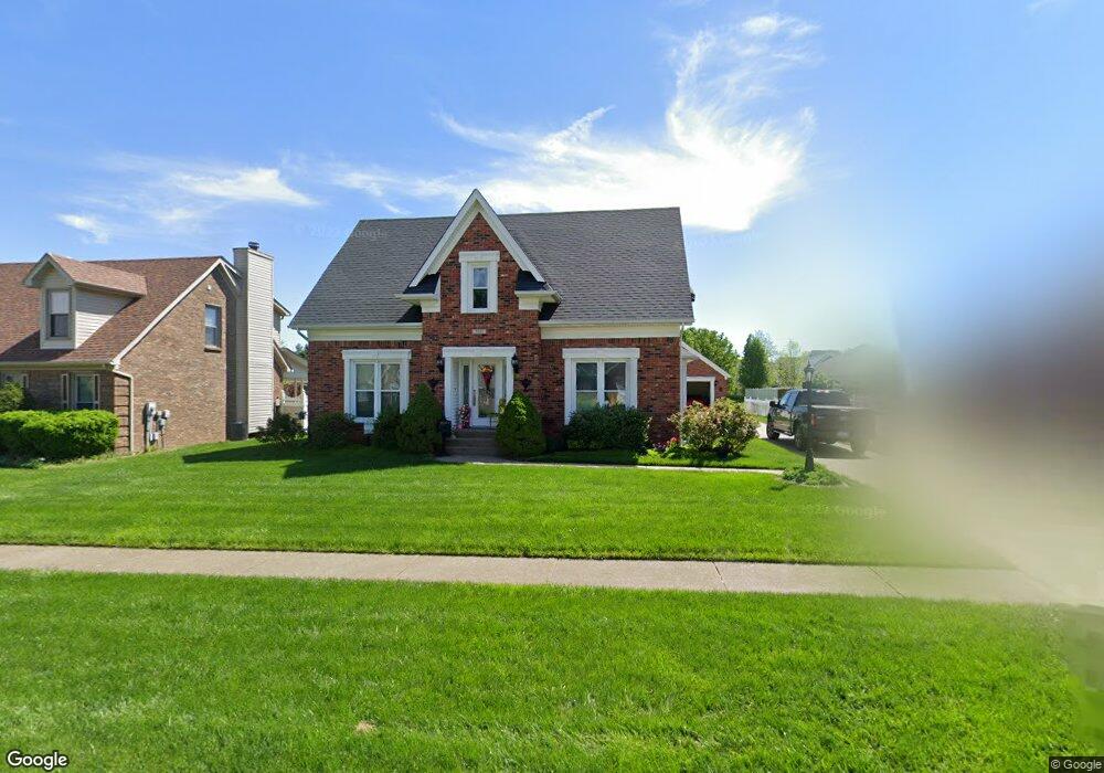 7313 Apple Mill Dr, Louisville, KY 40228 - photo 1