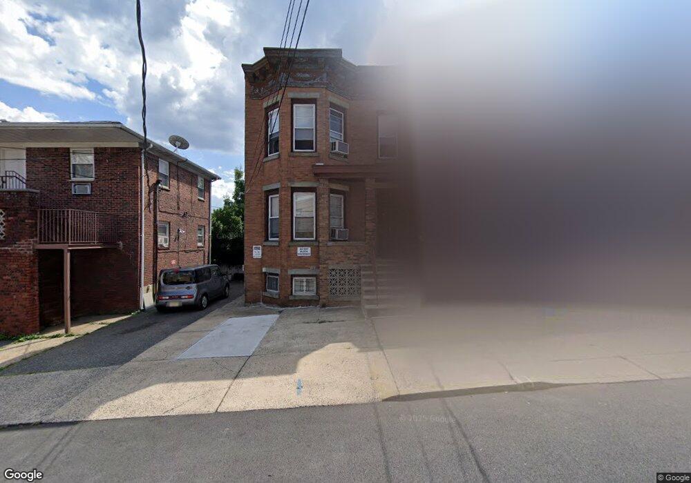 208 Riverview Place, Cliffside Park, NJ 07010 - photo 1