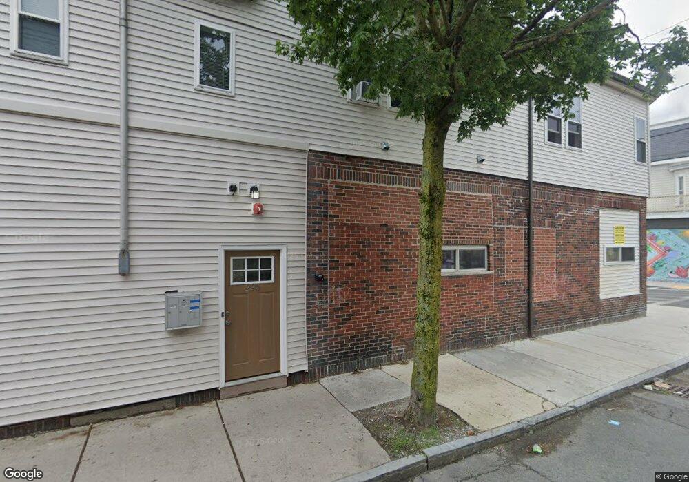 295 Spruce St unit 3, Chelsea, MA 02150 - photo 1