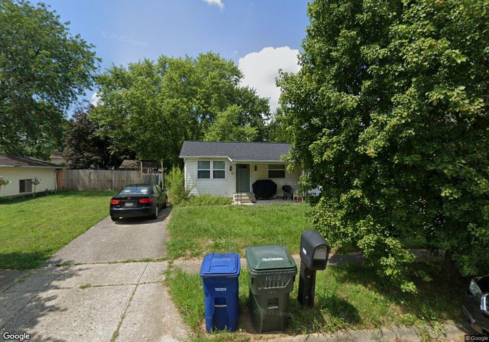 1679 Woodhurst Ct, Columbus, OH 43223 - photo 1