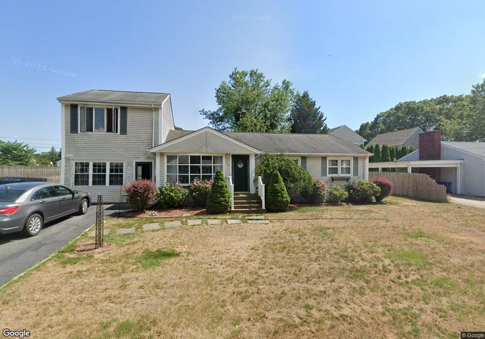 102 Stanmore Rd, Warwick, RI 02889 - photo 1