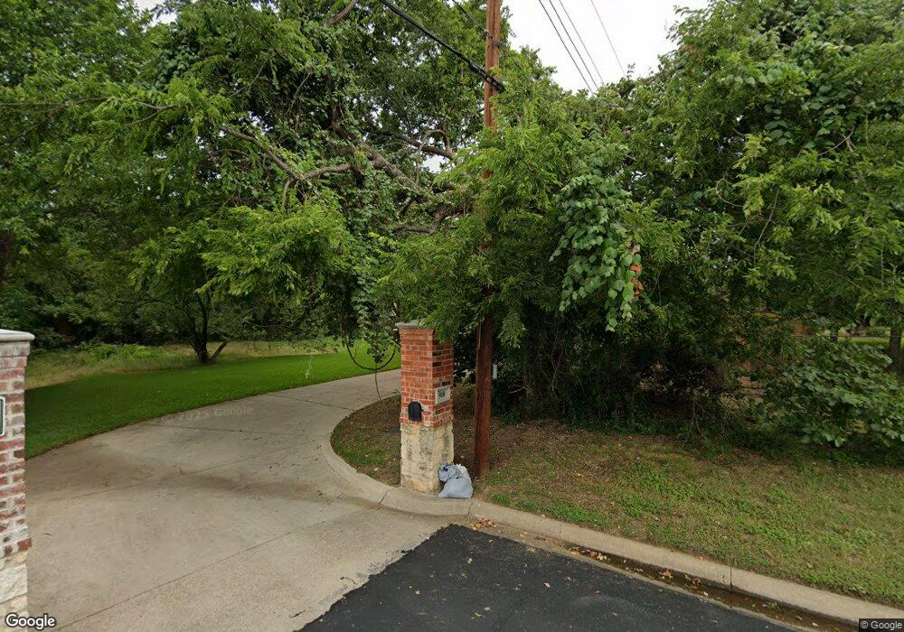 908 Henson Dr, Hurst, TX 76053 - photo 1