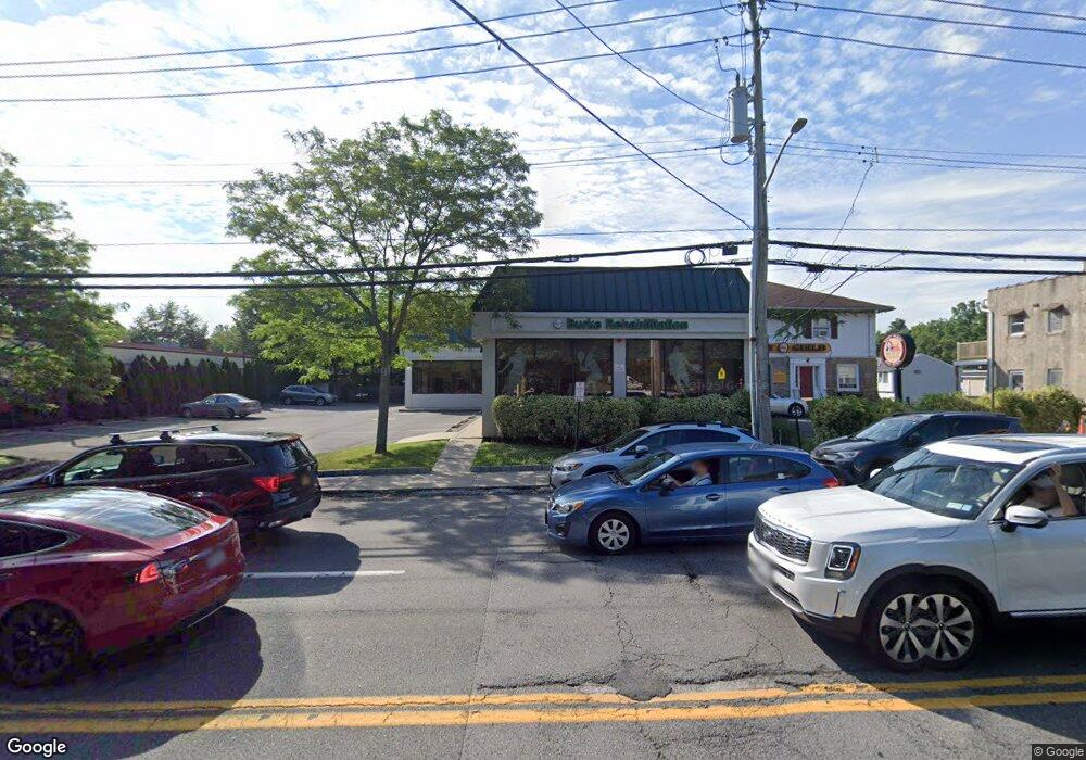 703 W Boston Post Rd, Mamaroneck, NY 10543 - photo 1