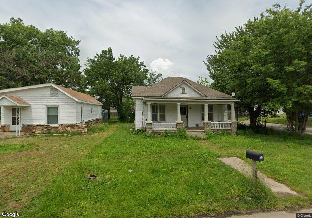 1703 Chess Ave, Parsons, KS 67357 - photo 1