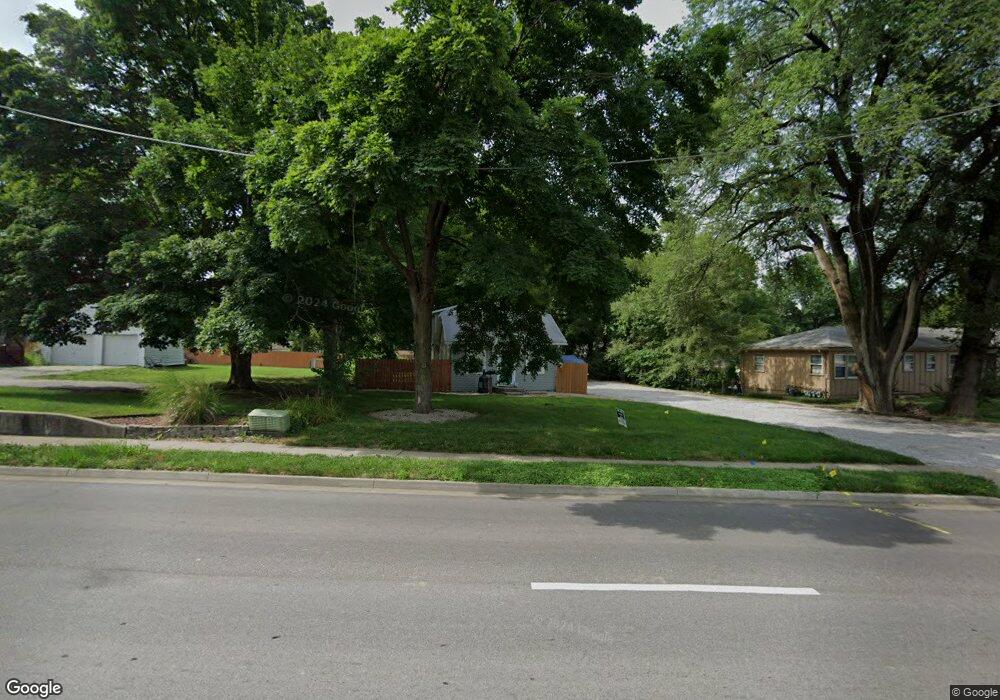 10621 Johnson Dr, Shawnee, KS 66203 - photo 1