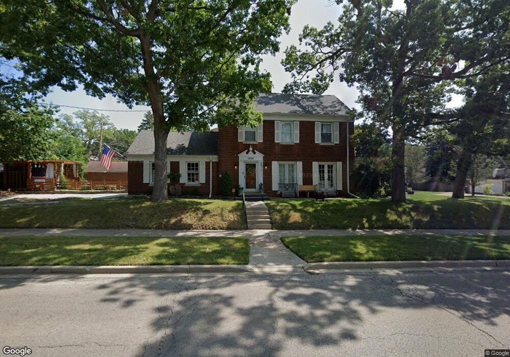 1605 N Jackson St, Waukegan, IL 60085 - photo 1