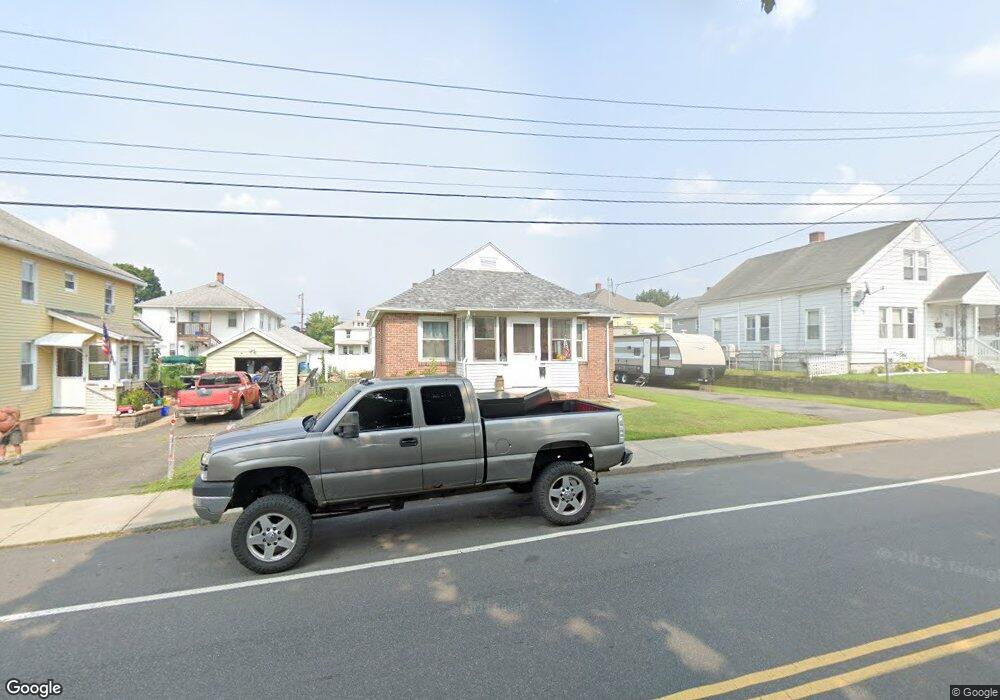 27 Warren St, Ludlow, MA 01056 - photo 1