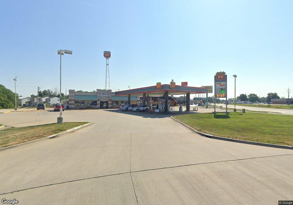 1500 W Fayette Ave, Effingham, IL 62401 - photo 1