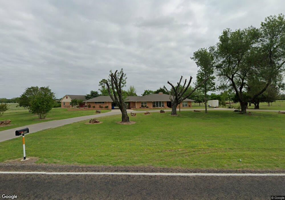 1904 Country Club Rd, Ennis, TX 75119 - photo 1