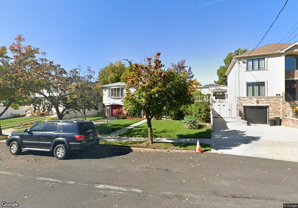 201 N Railroad St, Staten Island, NY 10312 - photo 1