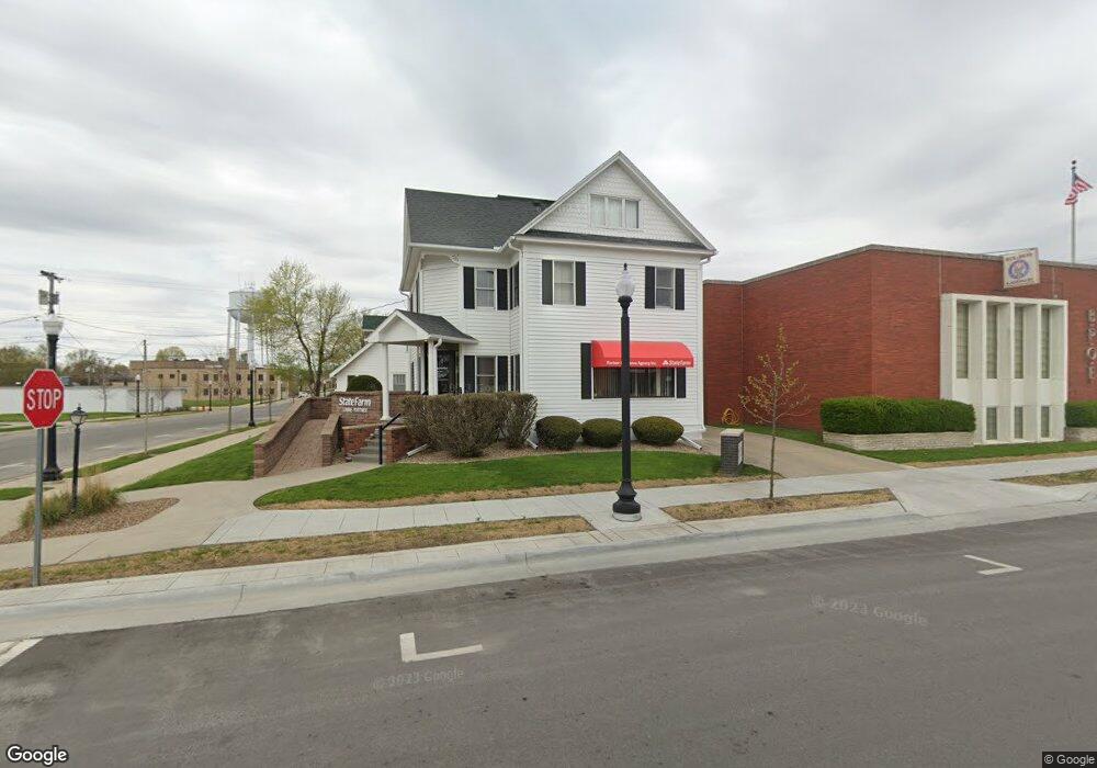 123 E 2nd St S, Newton, IA 50208 - photo 1