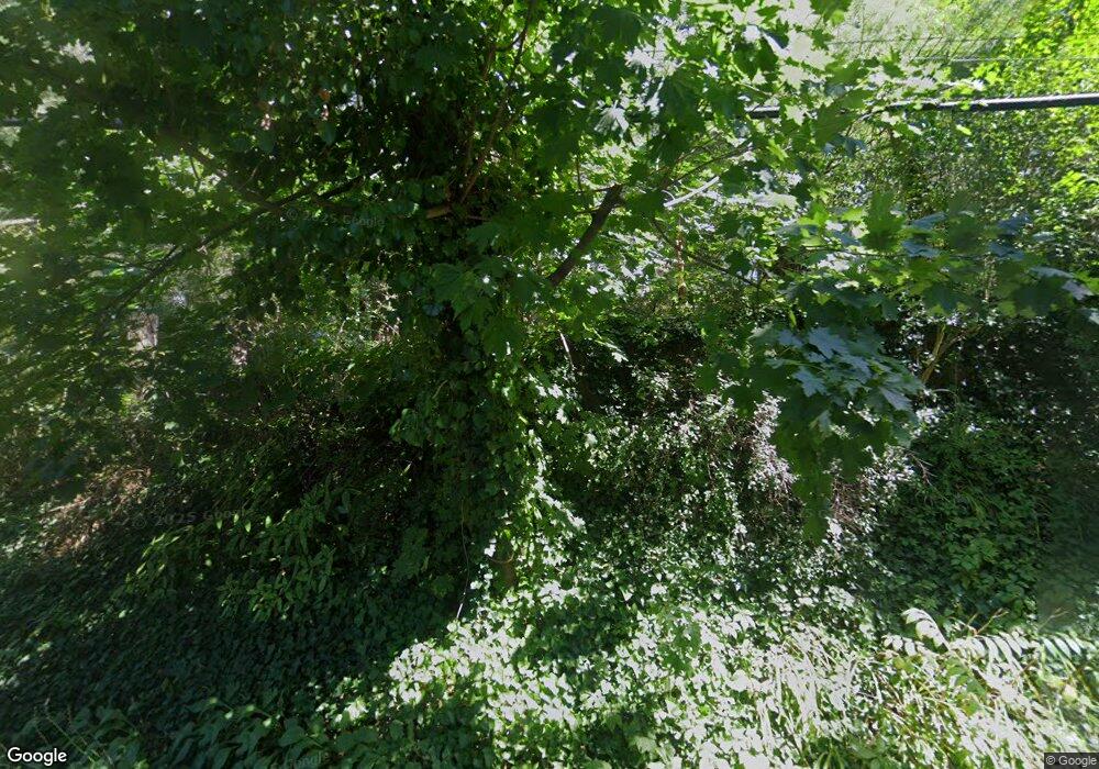 1130 Plandome Rd, Manhasset, NY 11030 - photo 1