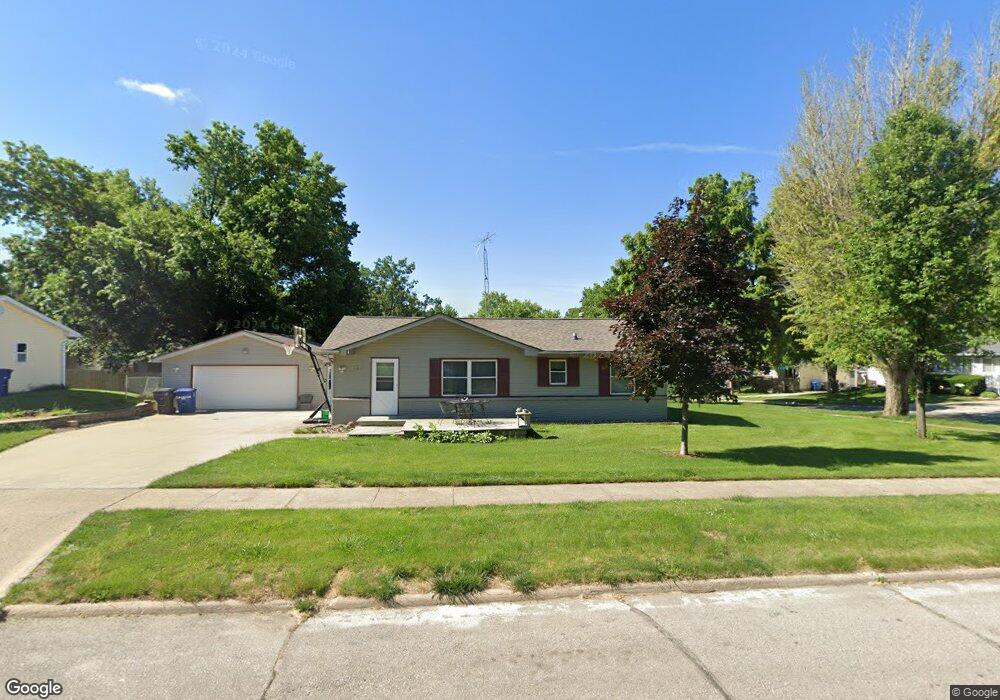 1011 E Marion St, Des Moines, IA 50315 - photo 1